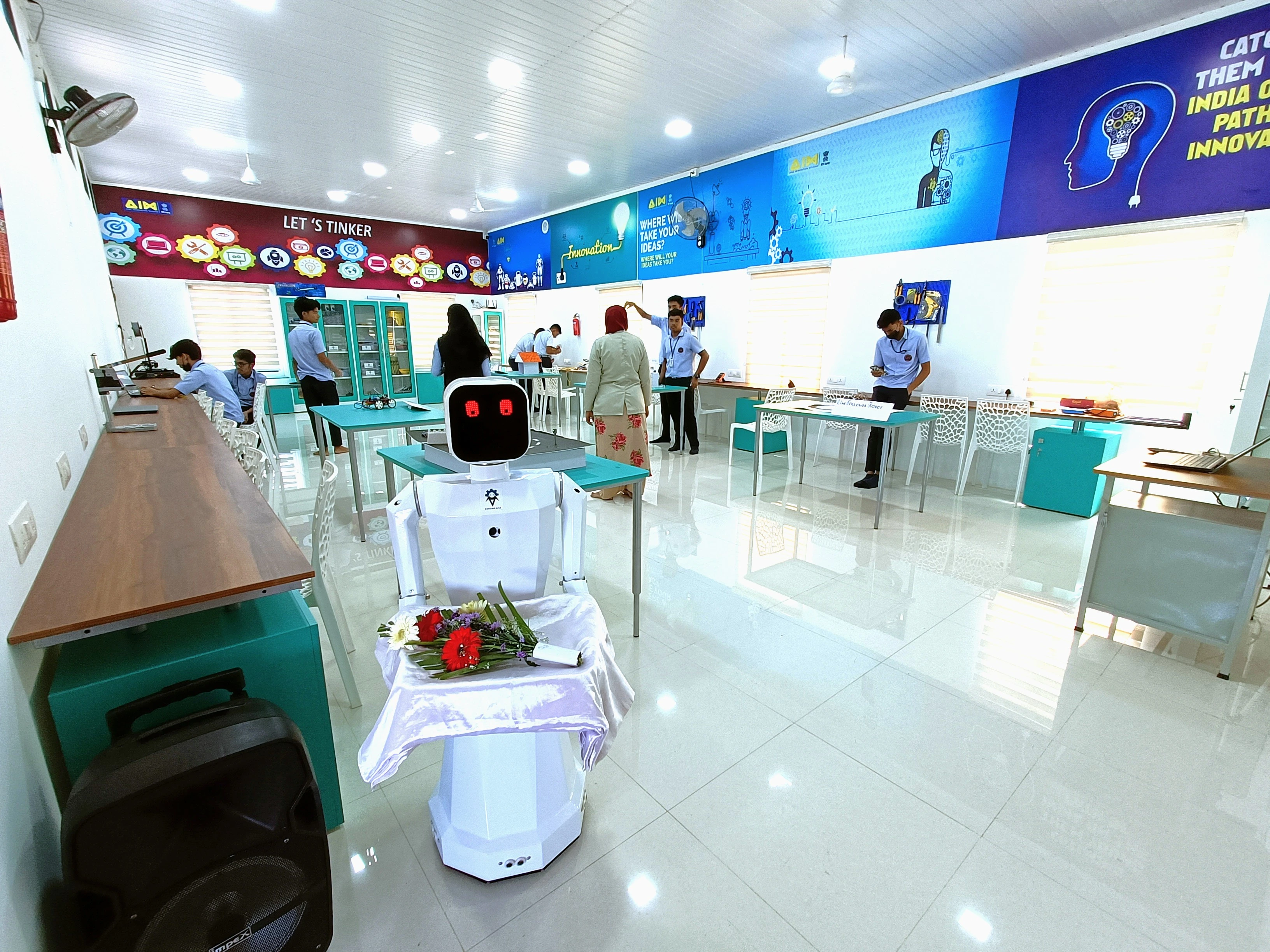 Robotics education solutions for schools and colleges in India – Robomiracle STEM robots