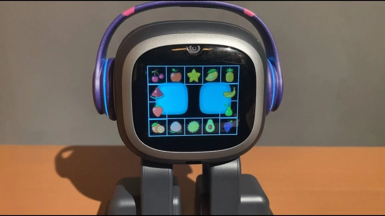 EMO interactive games for desktop entertainment